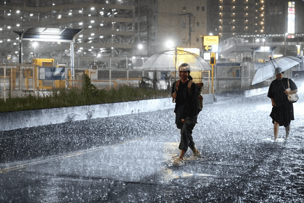 Heavy rain soaks eastern Japan, prompting highest-level warning