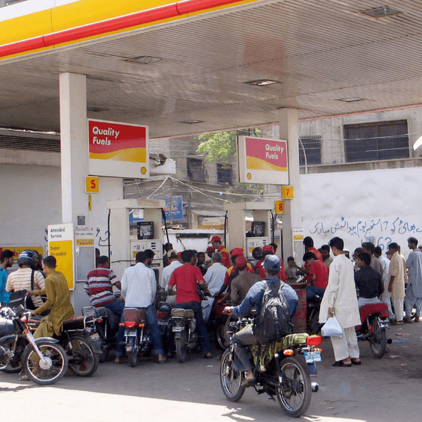 Pakistan approves PKR 1.34 per litre increase in fuel dealers' margins