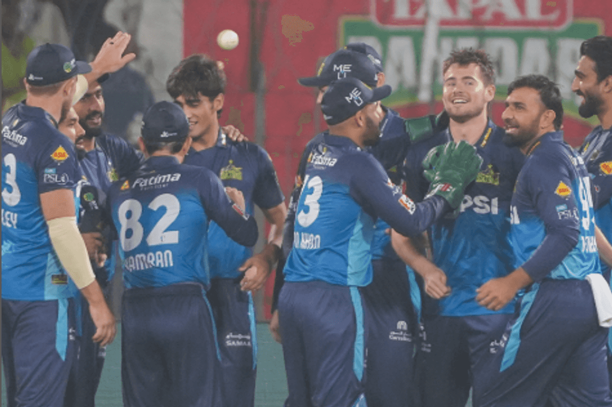 Yasir, Ubaid lead Sultans to first win with 33-run victory over Qalandars
