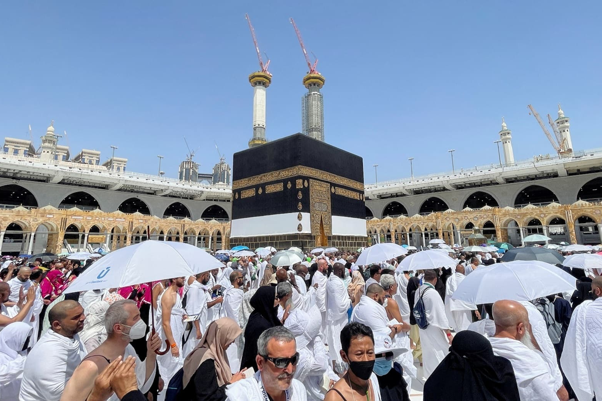 Saudi Arabia opens doors for 10,000 Pakistani pilgrims after 77,000 were barred