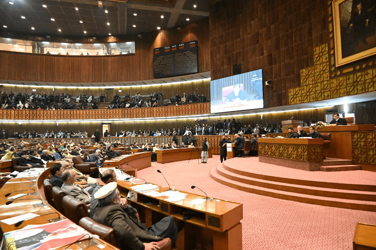 Pakistan parliament approves bill reshaping military command structure