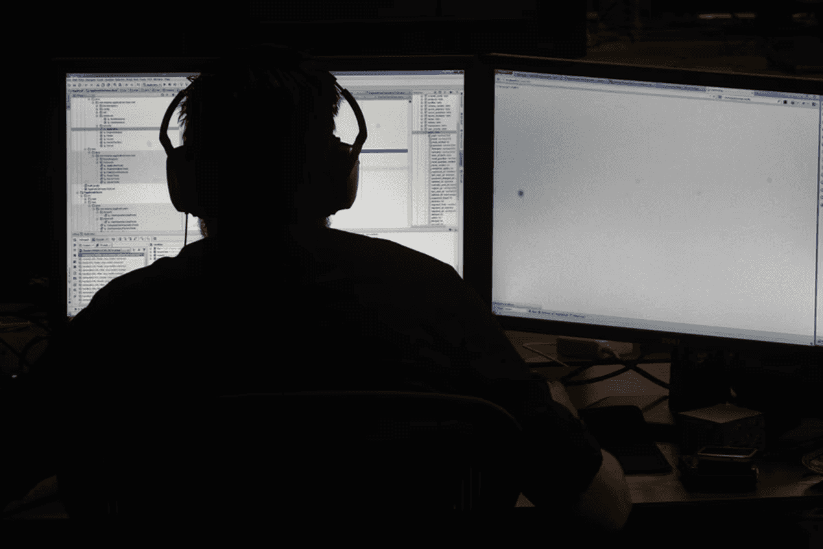 Pakistan targets illegal call centers in cybercrime crackdown, recovers millions