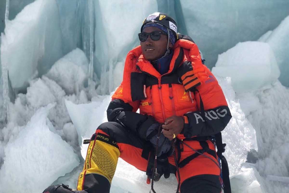 Nepali Sherpa scales Mount Everest for a record 31st time