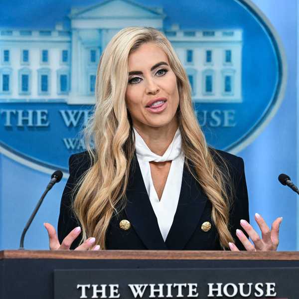 White House press secretary Katie Zacharia faces legal ethics complaint over credentials after rocky debut