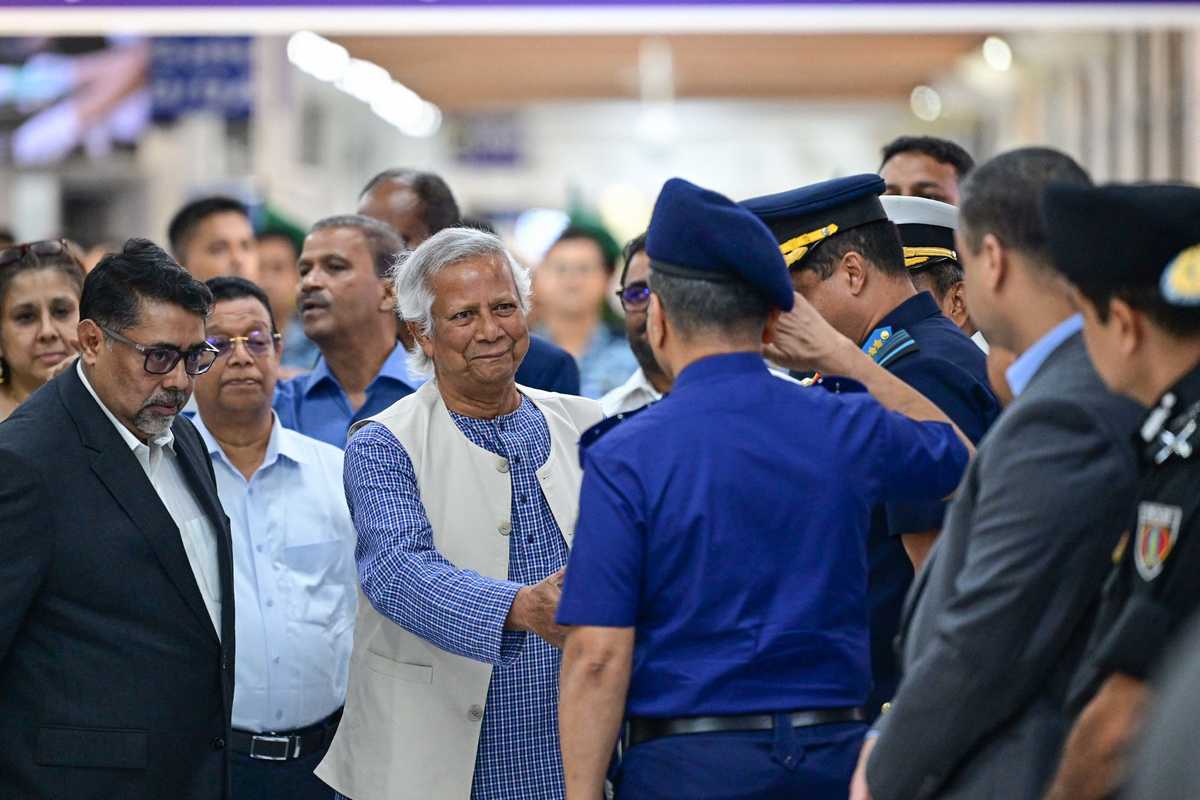 Nobel laureate Yunus sworn in as leader of Bangladesh's interim govt