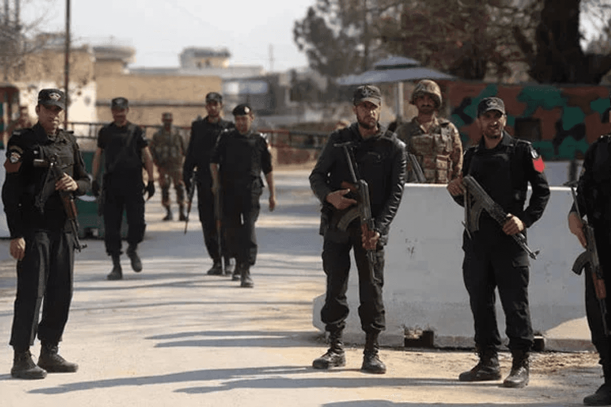 CTD officer killed, two injured as militants clash with police in Peshawar