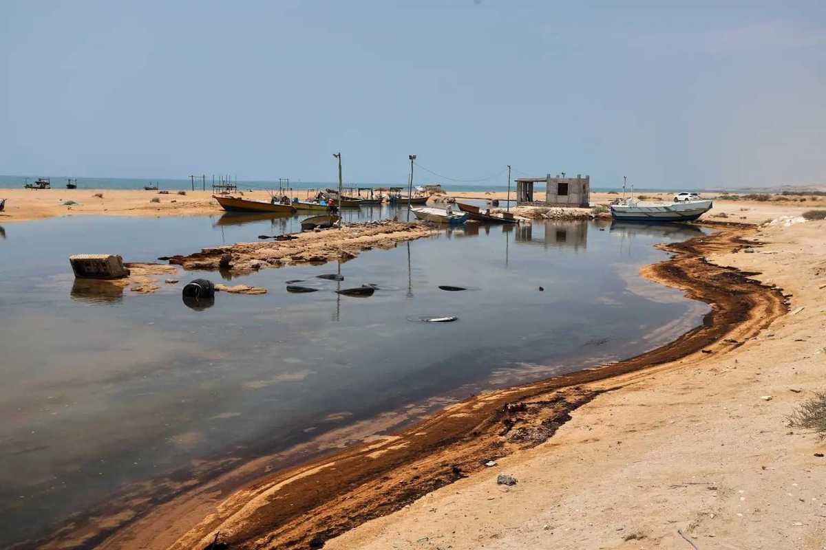 Iran blames US military presence for Gulf oil spills and claims trillions in damage