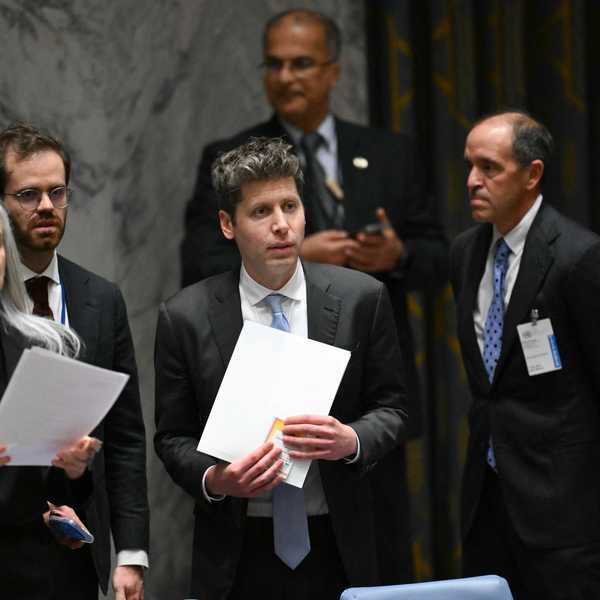Tech leaders warn UN Security Council of AI safety risks as White House resists global regulation