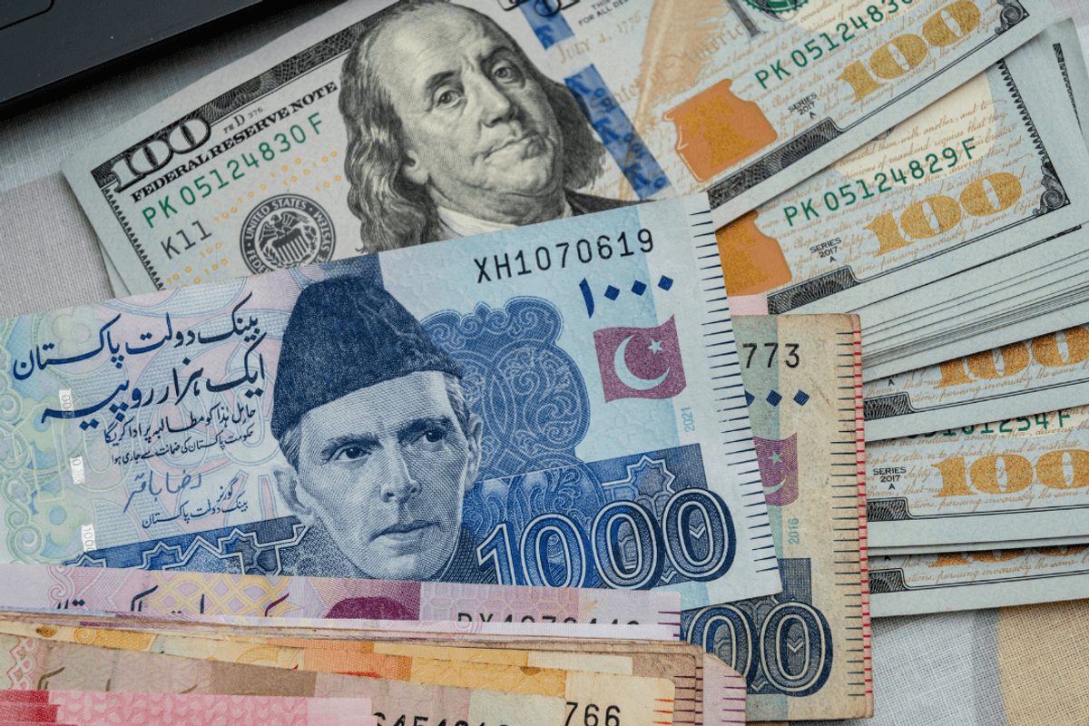 Pakistan nears qualifying for $1 billion IMF installment as certain targets achieved