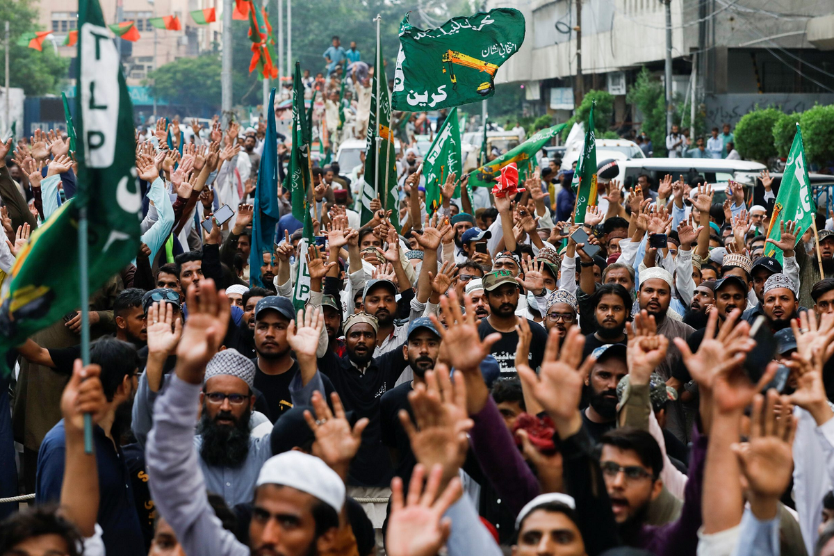 Internal schisms shake Pakistan’s radical religious party amid govt crackdown