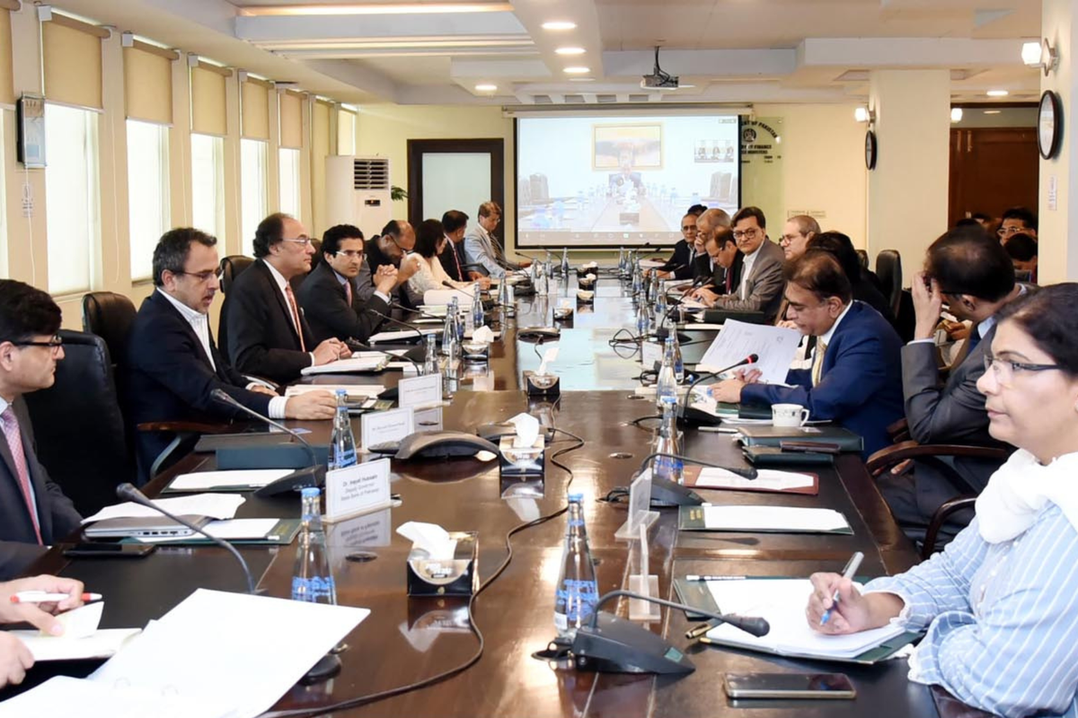 Pakistan to amend remittance schemes to boost foreign reserves