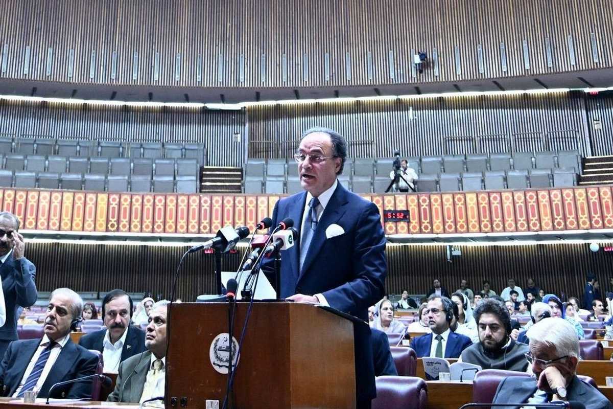 Pakistan unveils budget amid IMF pressures, rising defense costs