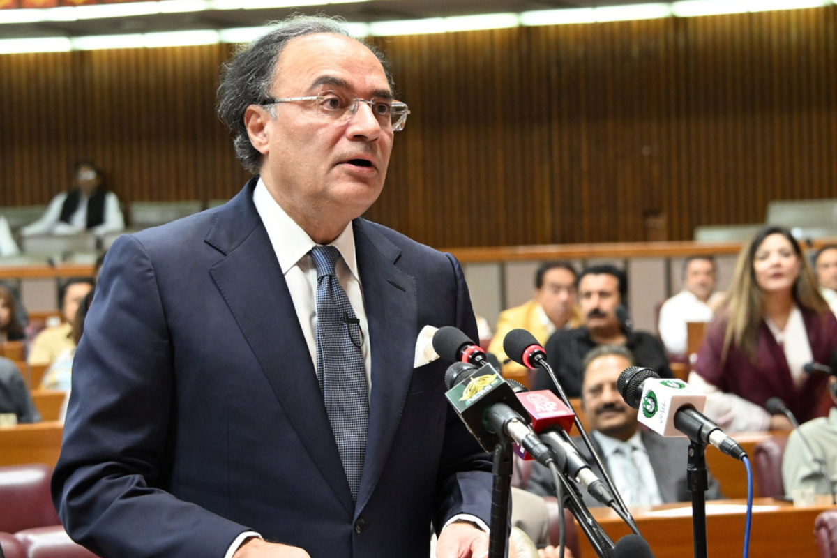 Pakistan proposes further tax cut on certain salaried classes