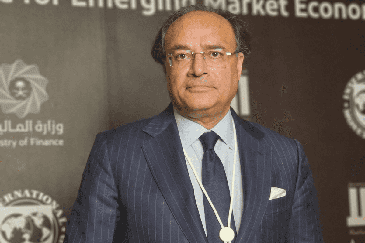 Pakistan to hold IMF review talks later this month, finance minister says