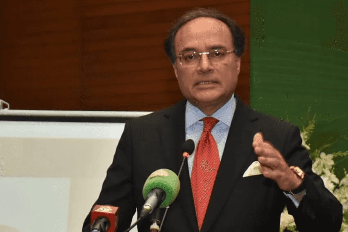 Finance minister says IMF team to arrive in Pakistan in September for next review
