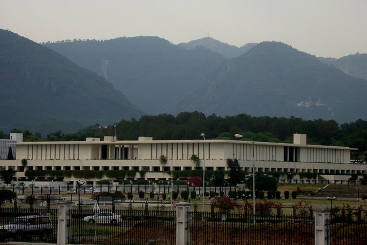 Pakistan makes asset declarations mandatory for civil servants in IMF-linked reform