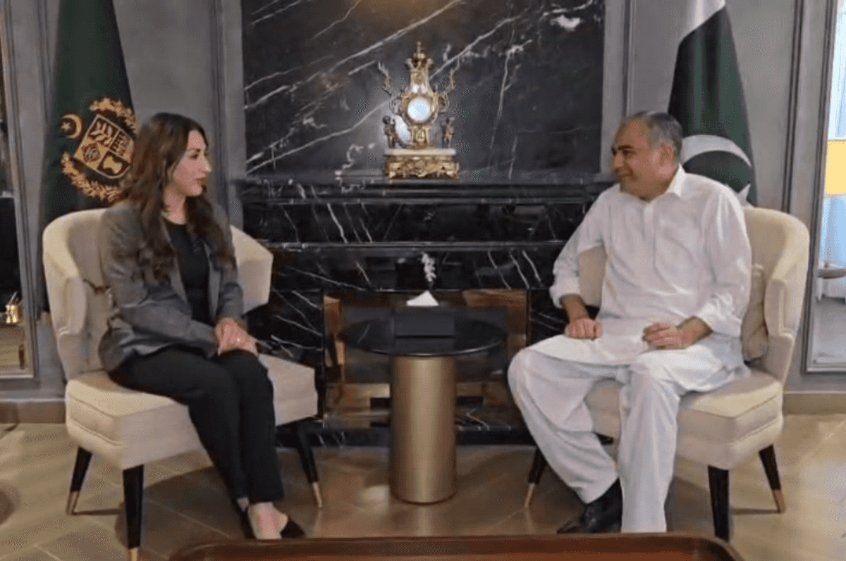 Pakistan minister, US envoy discuss next phase of Iran talks and regional stability