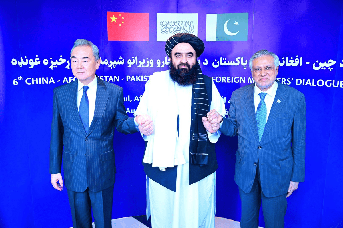 Pakistan, China, Afghanistan pledge stronger ties on security, trade and CPEC expansion
