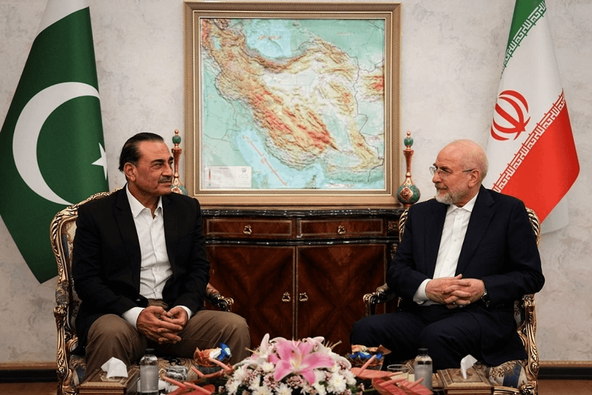 Pakistan army chief meets Ghalibaf, Iranian officials in Tehran amid peace push