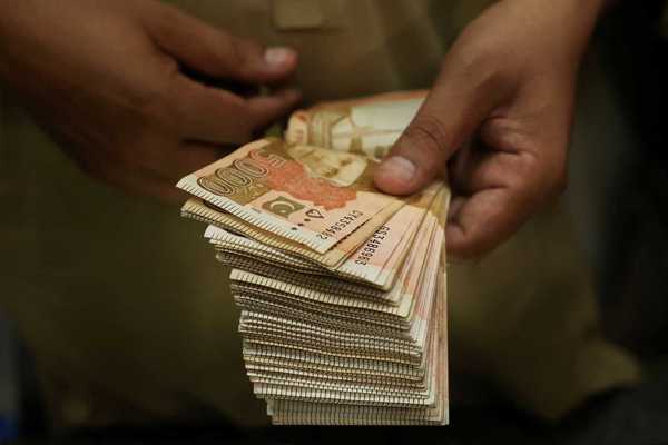Pakistan makes record PKR 1.2trn early debt repayment to SBP