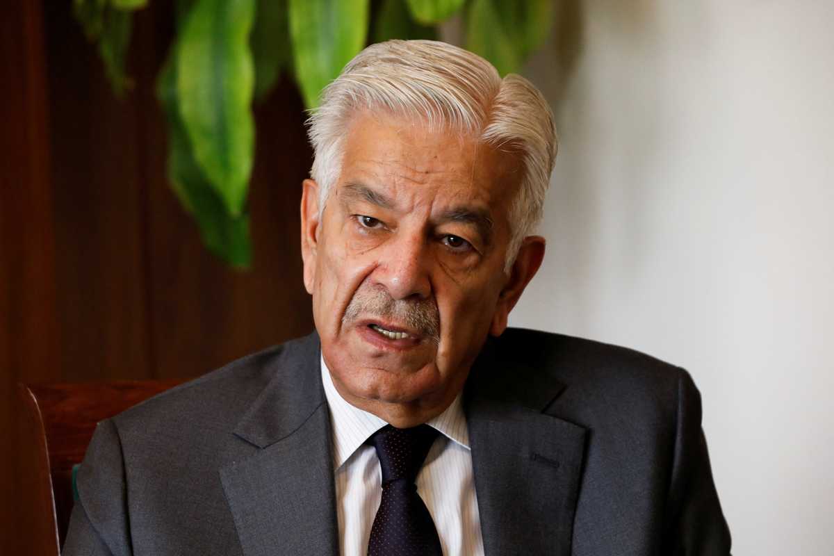 Governor's rule in KP would be 'last resort', says Pakistan defense minister