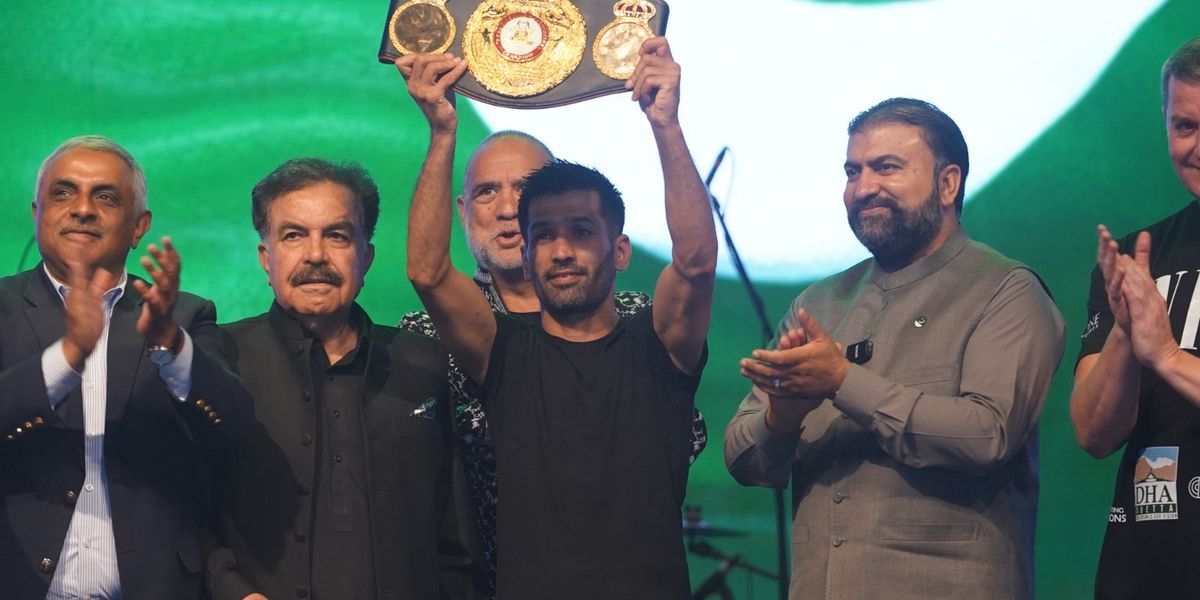 Waseem Dedicates World Title Win To Pakistan s Armed Forces Nukta Waseem Dedicates World Title Win To Pakistan s Armed Forces Nukta