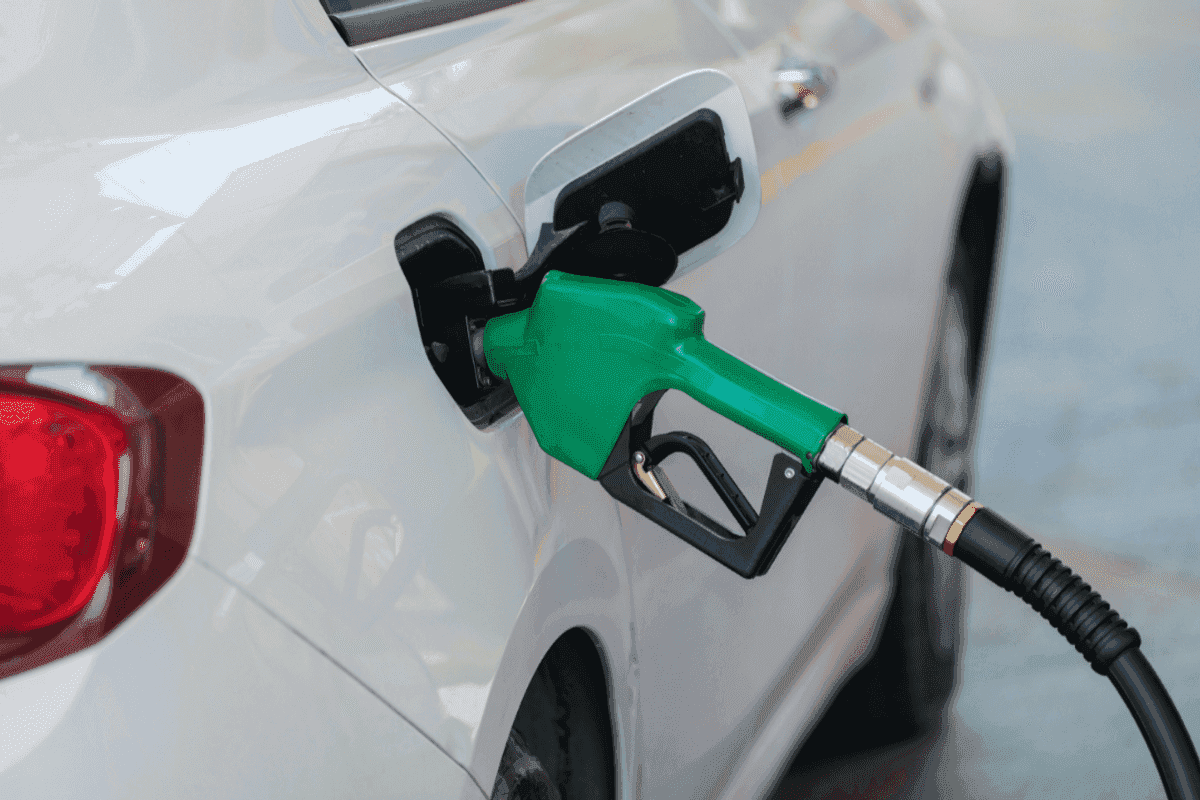 Pakistan's petroleum levy collection exceeds target by PKR 99 billion