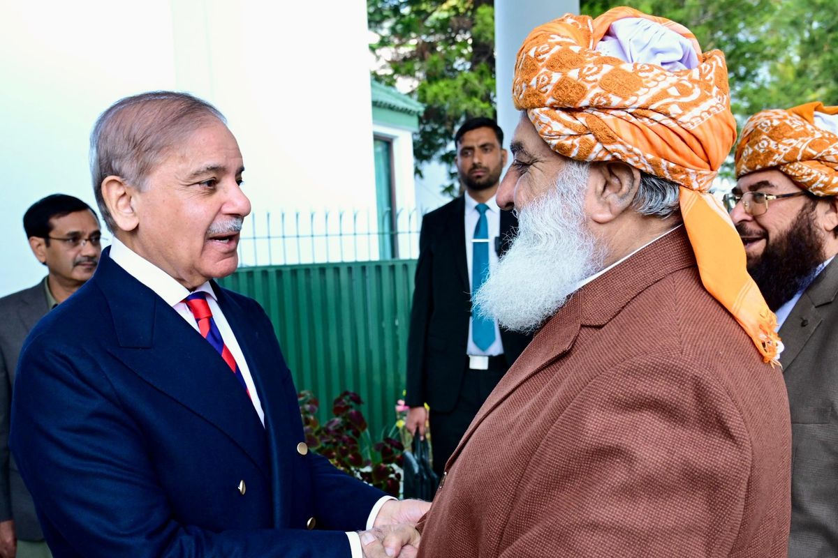 Pakistan close to resolving political standoff over religious school registration bill