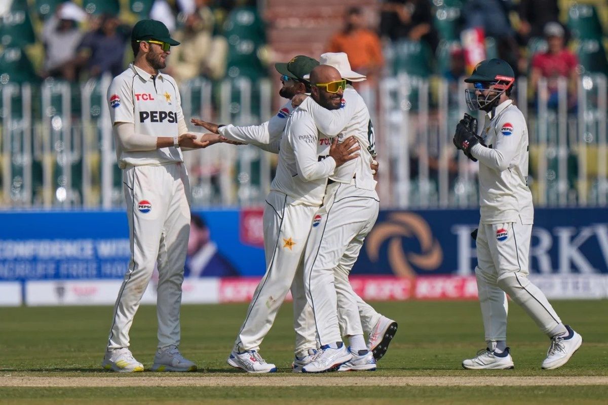 Seond Pakistan-SA Test evenly poised after day two