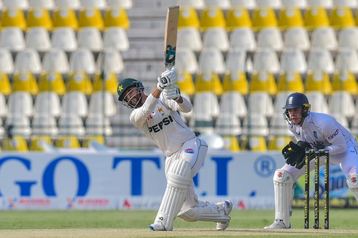 Pakistan play safe as batters continue to make merry in Multan