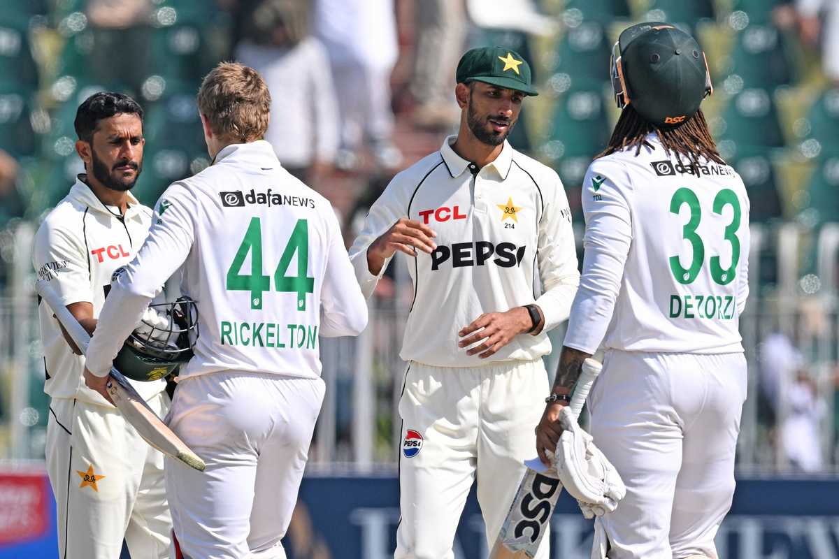 Pakistan head coach Mahmood rues team's inability to absorb pressure