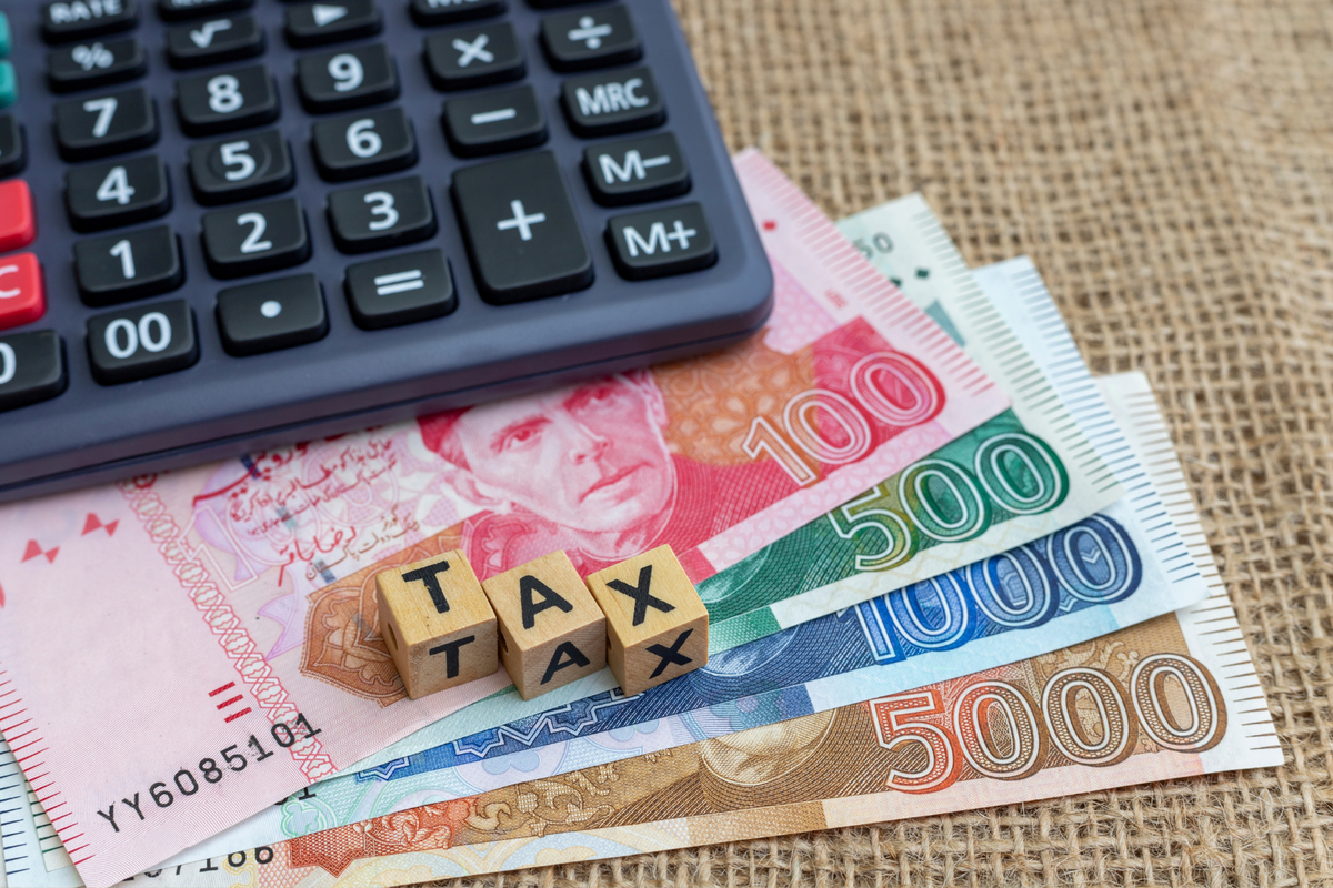 Pakistan's tax-to-GDP ratio remains stagnant at 10% in 25 years: SBP
