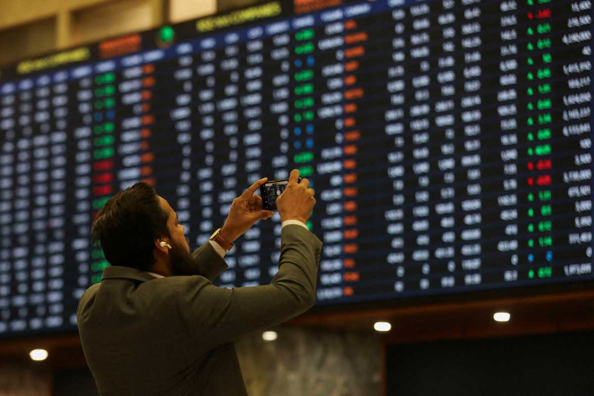Pakistan stocks gain 7.5% in May despite India tensions