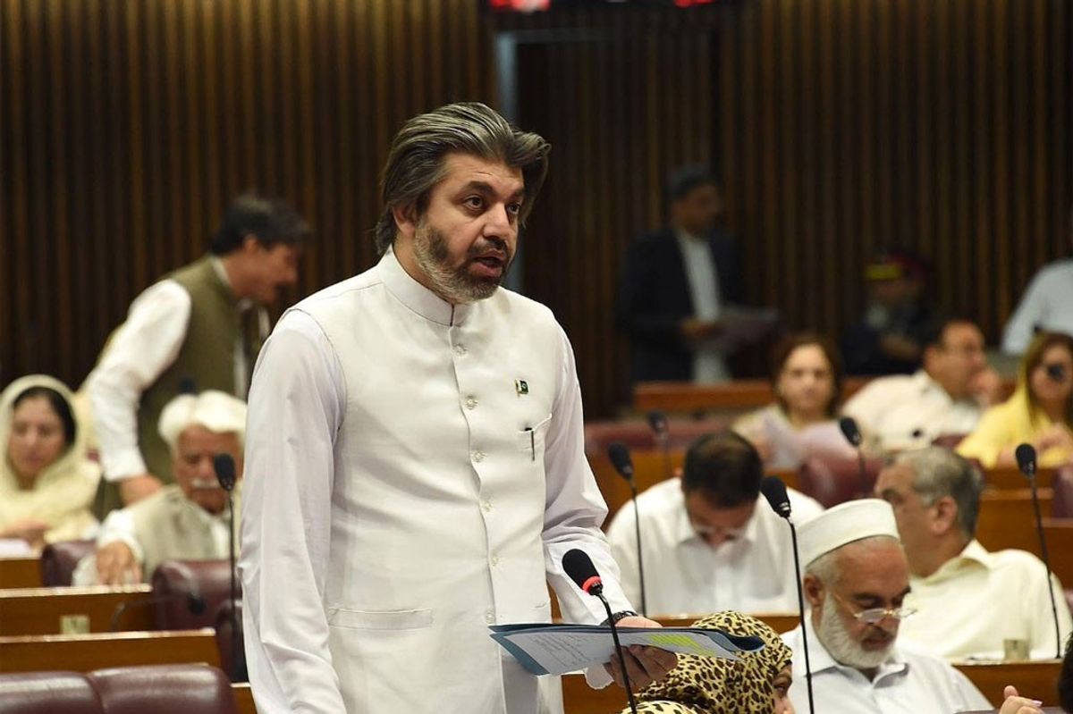 Pakistan opposition blasts govt over late-night arrests in fiery parliament session