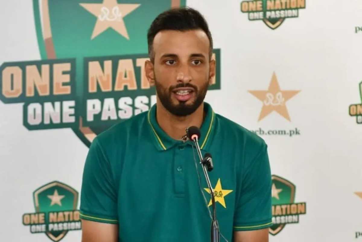 Under intense fire, Pakistan hope to bounce back