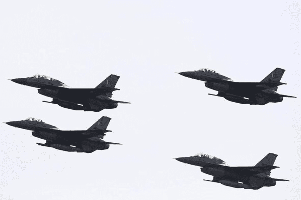 Pakistani jets ‘intercept’ Indian Rafales as tensions soar over Kashmir: state media