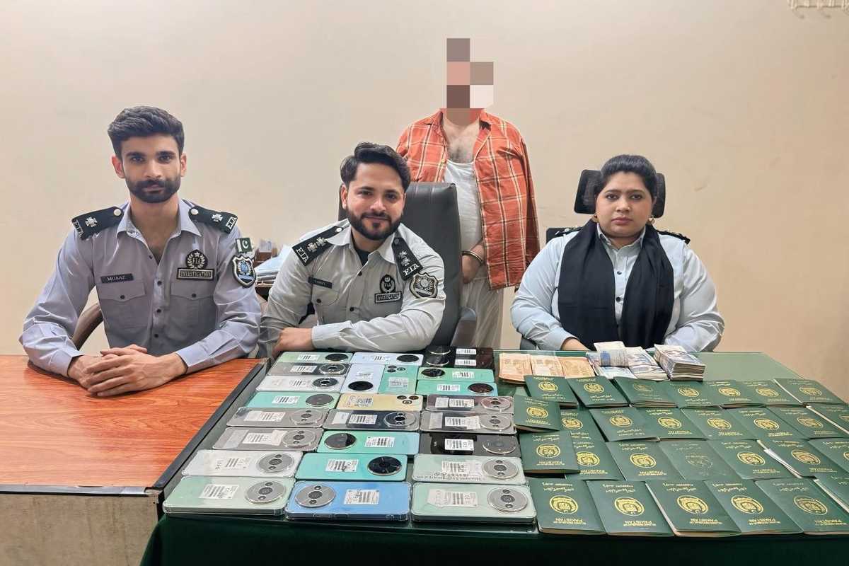 Pakistani authorities seize 31 passports in human smuggling crackdown