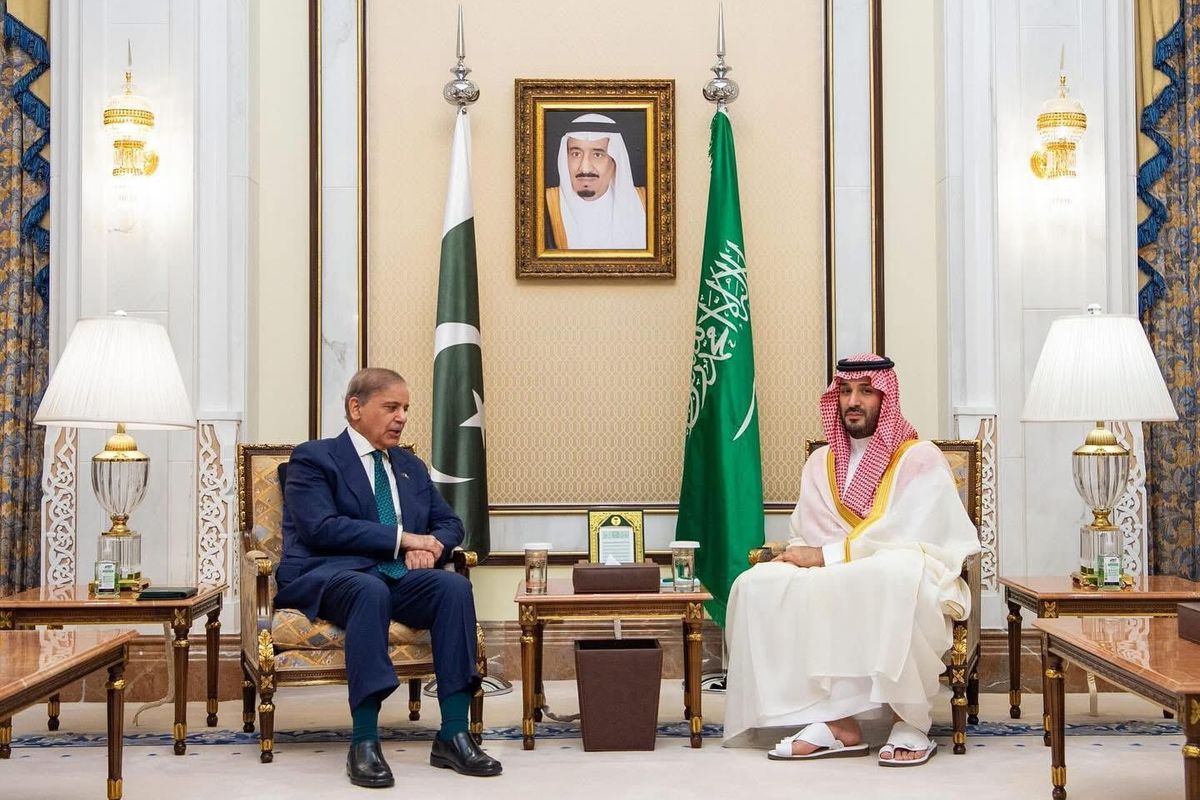 Pakistan PM meets Saudi Crown Prince to discuss regional security