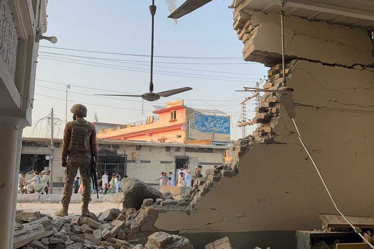 Pakistan forces complete 22-hour operation at Kohat police compound, eliminating all 8 militants