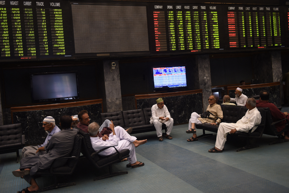 Interest in Pakistan stocks surges as 10,000 new investors join in Oct