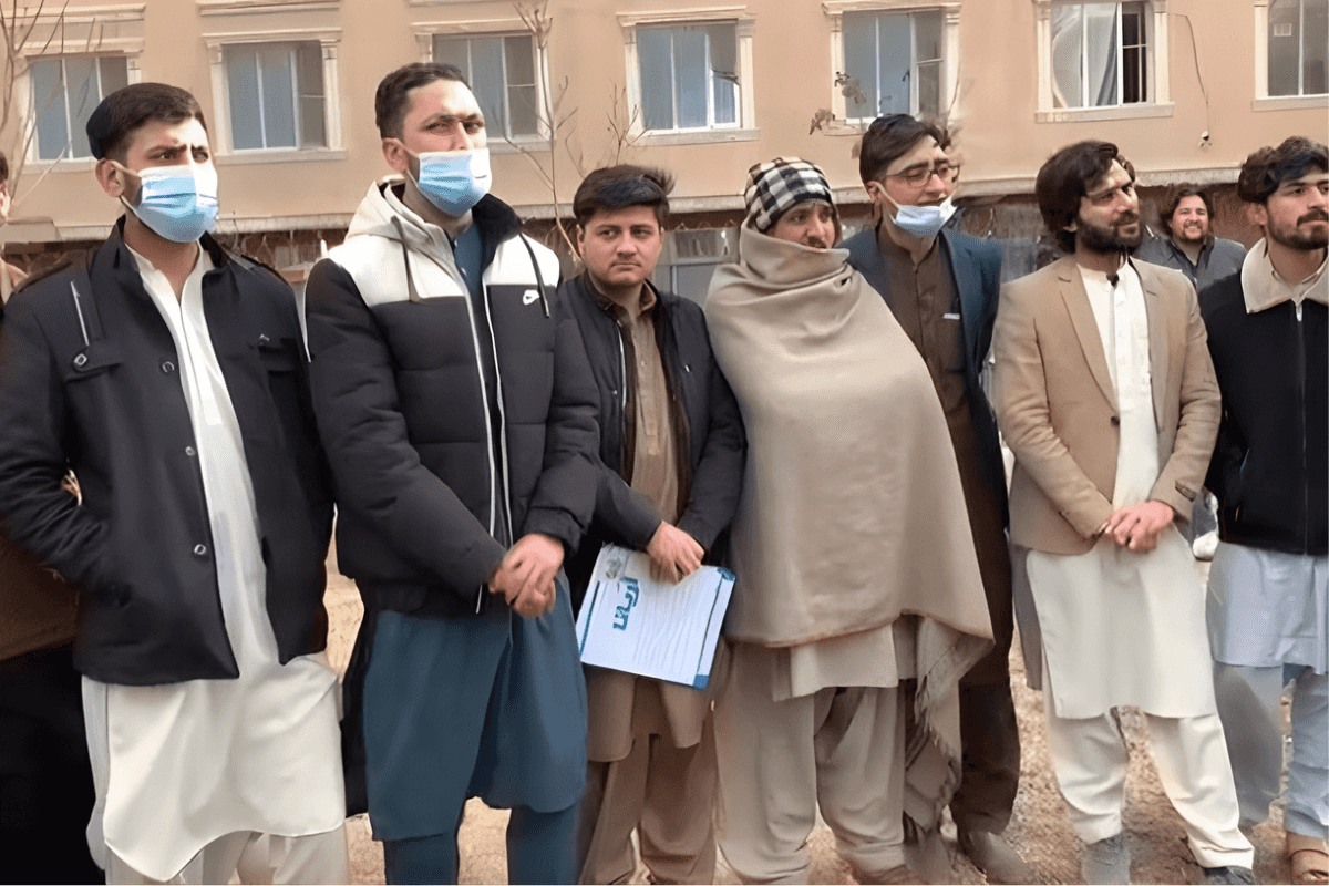 Pakistani students stranded in Afghanistan urge action as borders stay shut