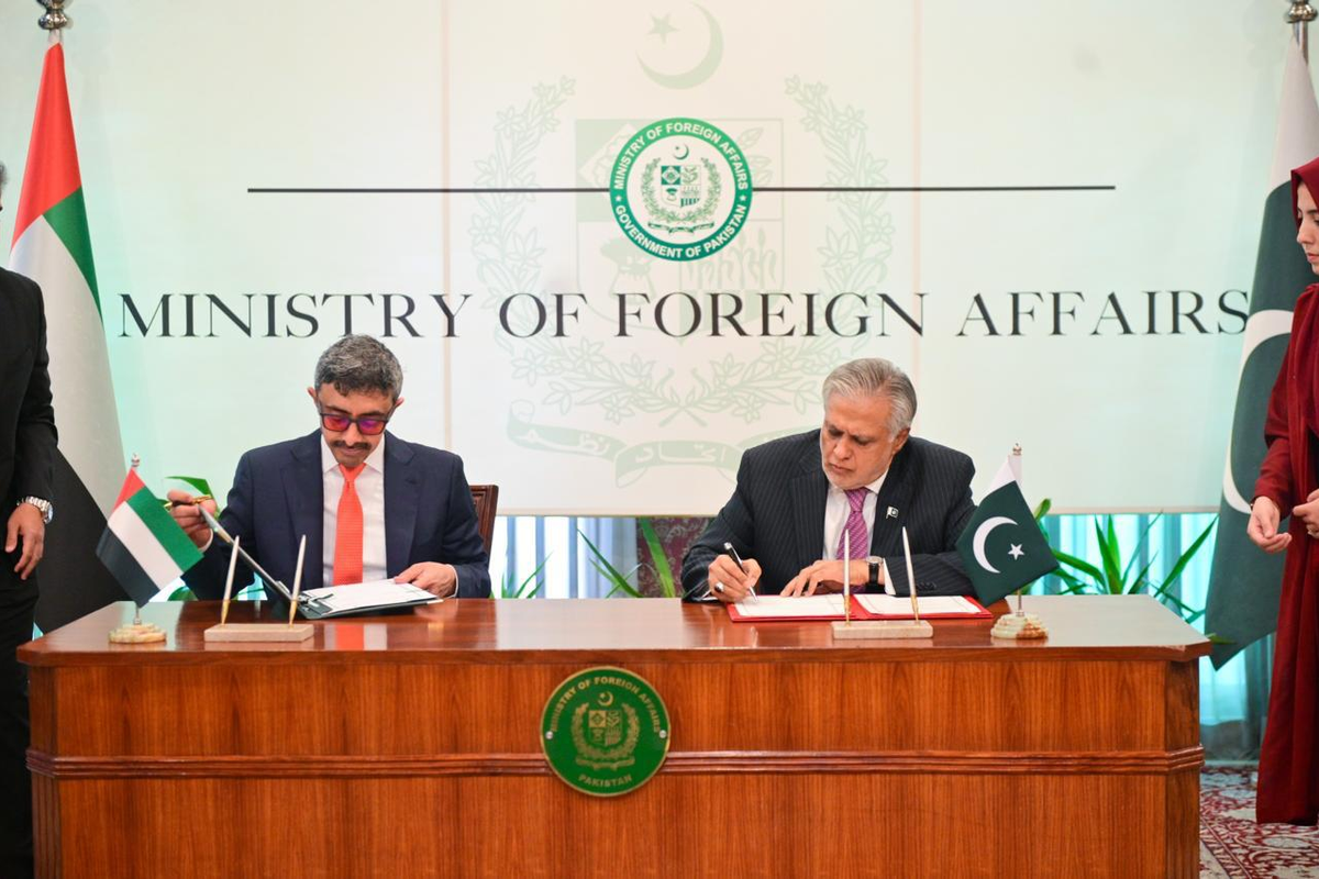 Pakistan, UAE sign MoUs on business, cultural and consular cooperation