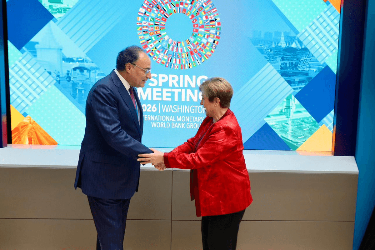 Pakistan’s reform drive earns IMF praise, ratings stability