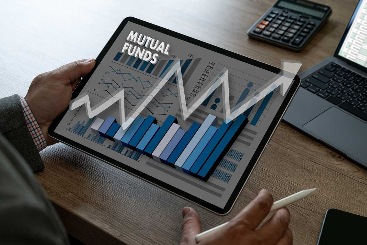 Pakistan mutual fund assets rise 16% as investors pour PKR 670 billion into funds