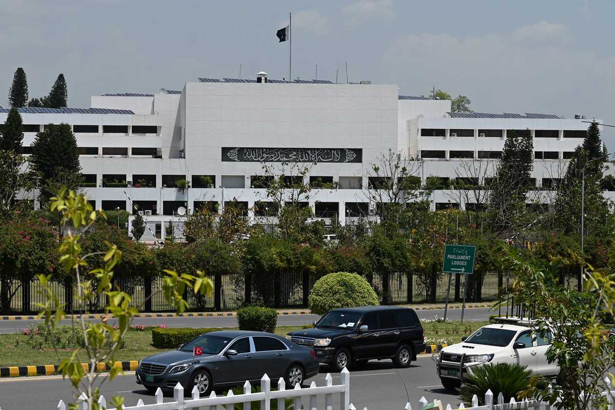 Pakistan's parliament passes unanimous resolution condemning Israeli aggression in Gaza