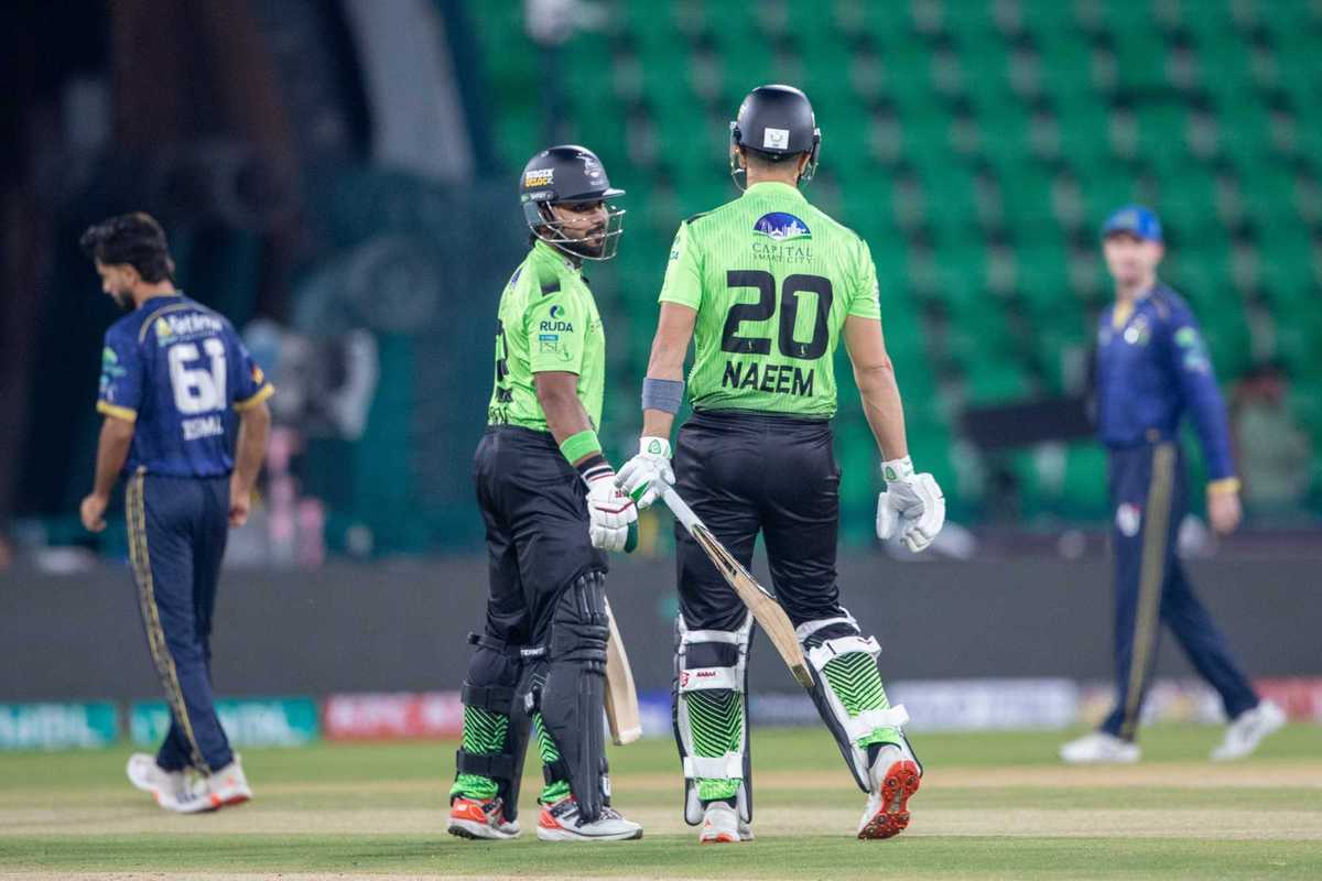 Naeem, Emon's batting blitz help Qalandars sail past Sultans
