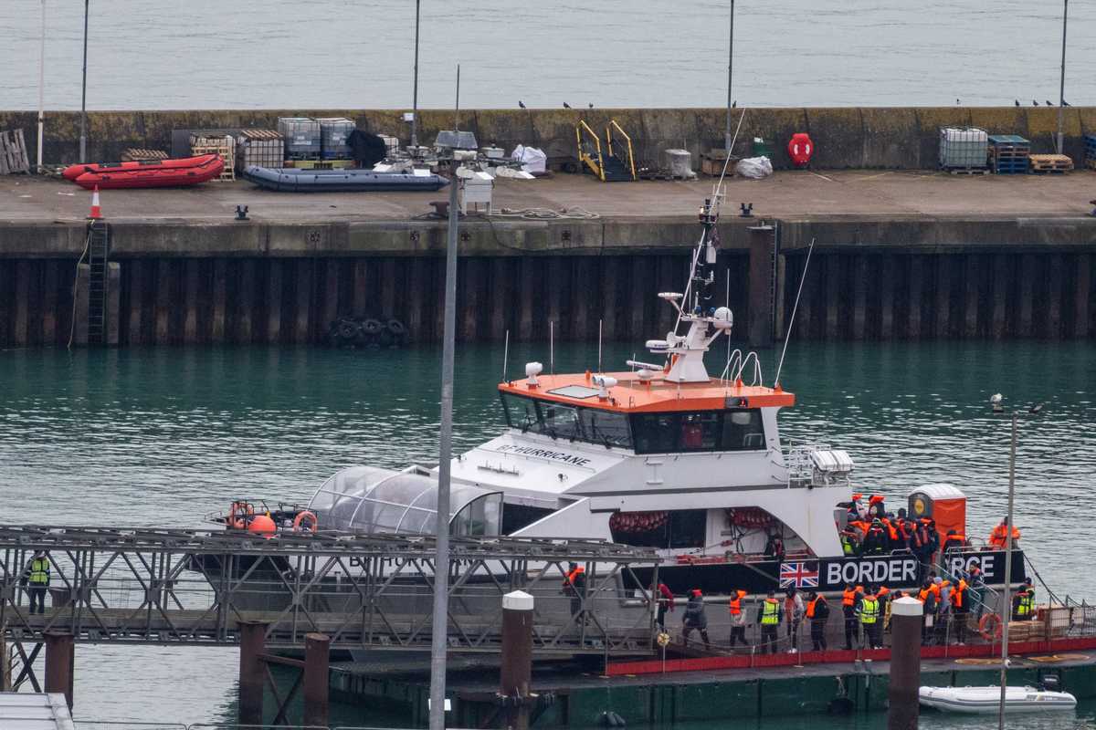 Britain plans new sanctions laws to target people-smuggling gangs