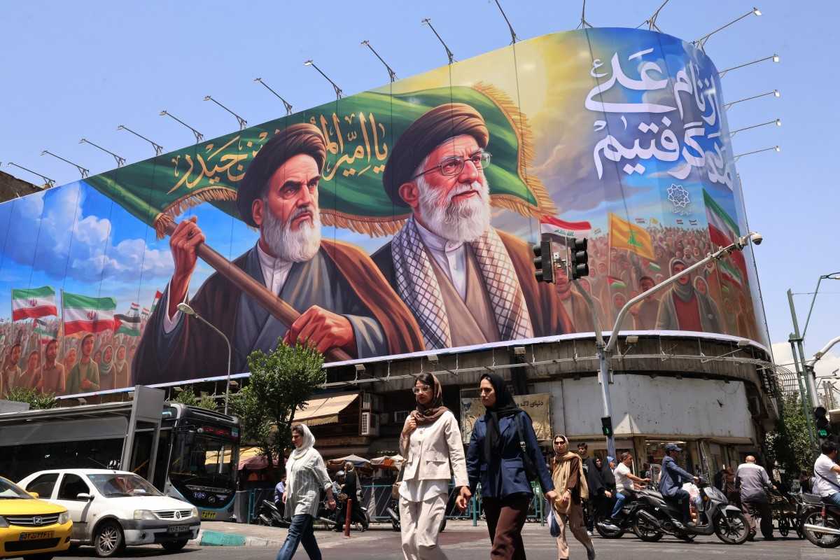 Iran strikes US bases in Jordan and Bahrain after American attacks near Strait of Hormuz