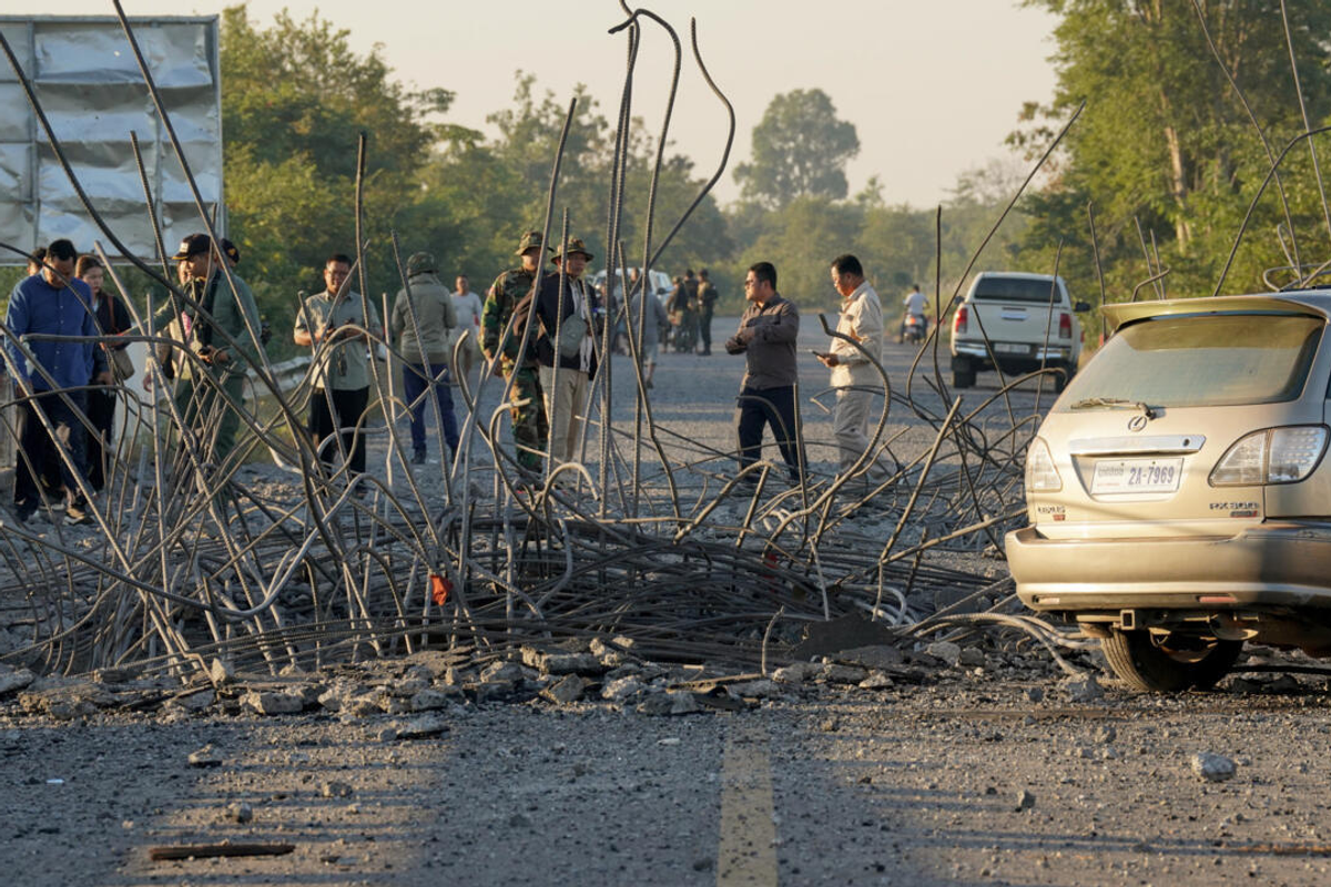 Thai border clashes displace over half a million in Cambodia