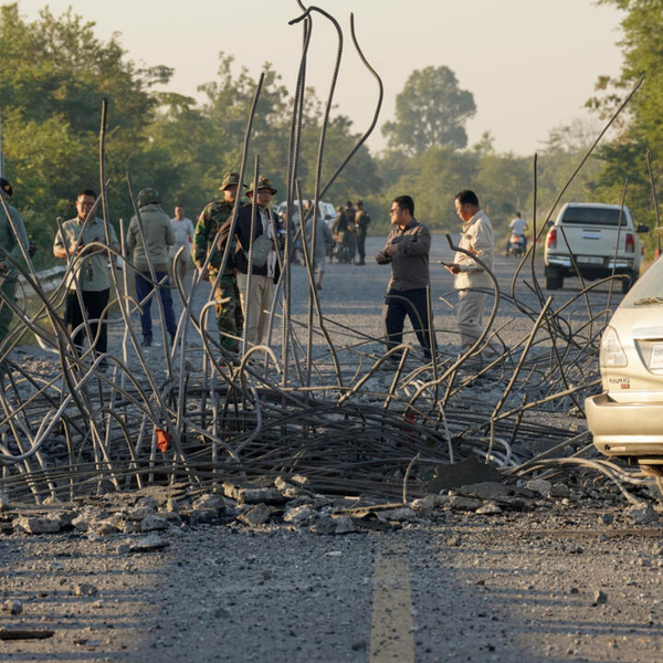 Thai border clashes displace over half a million in Cambodia